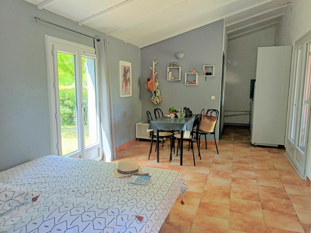 Domaine Le Moulin Neuf Ξενοδοχείο Saint-Quentin-la-Poterie Εξωτερικό φωτογραφία